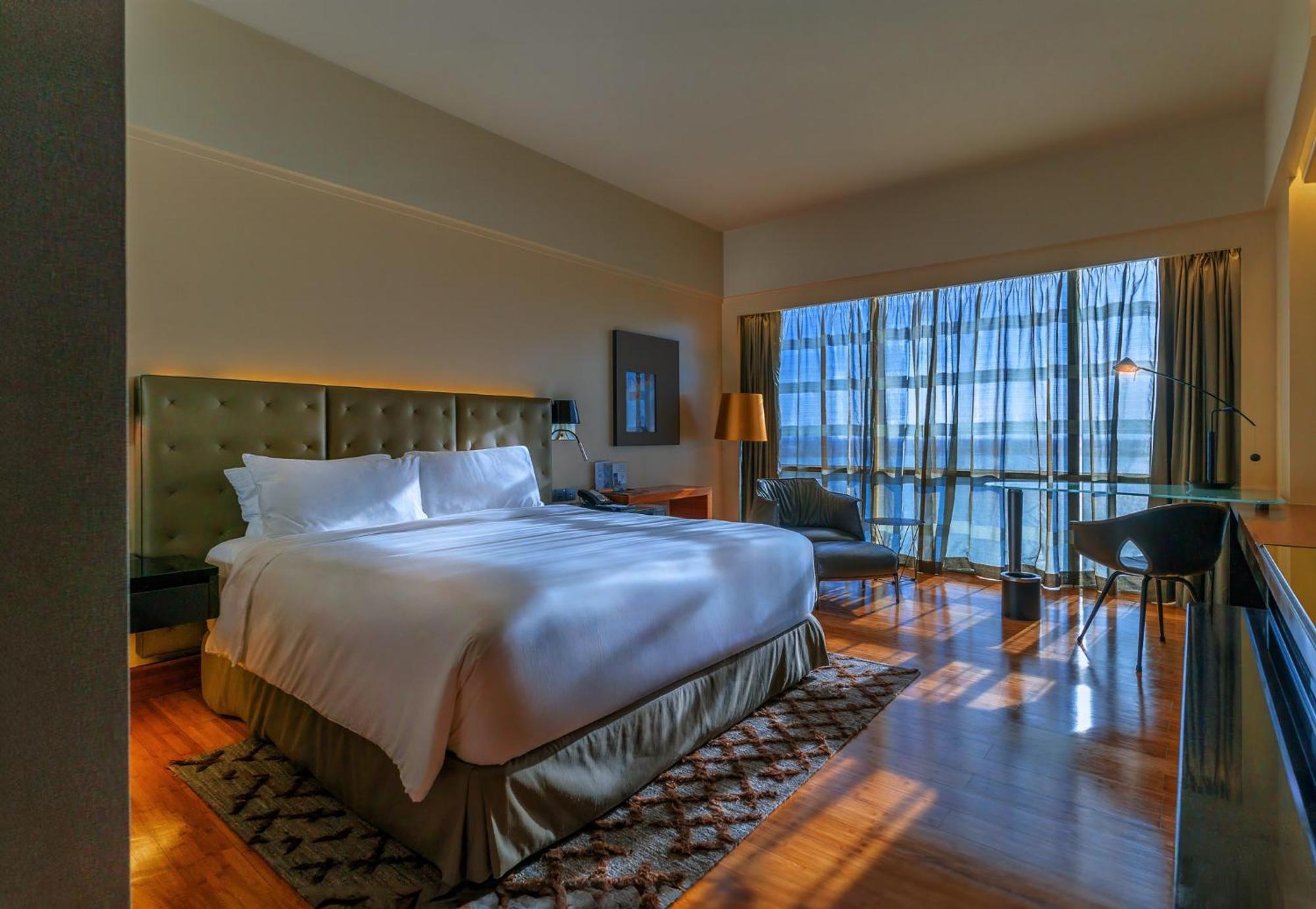 The Art Hotel & Resort Al-Muharrak Zewnętrze zdjęcie Deluxe room