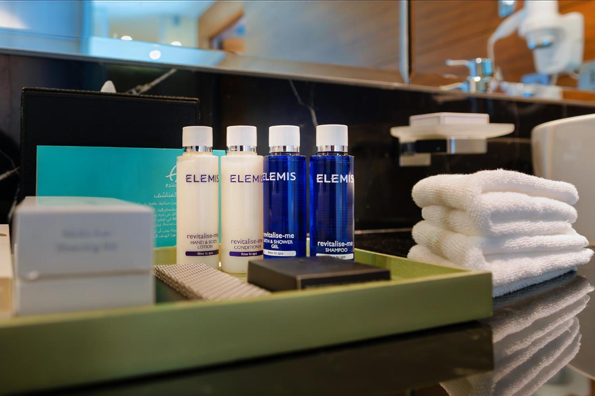 The Art Hotel & Resort Al-Muharrak Zewnętrze zdjęcie Elemis products